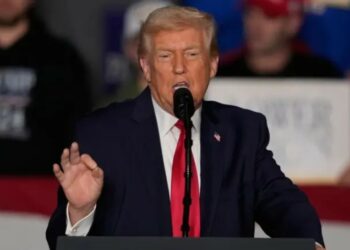 ترامب يُحذّر بريطانيا من تعزيز العلاقات مع الصين