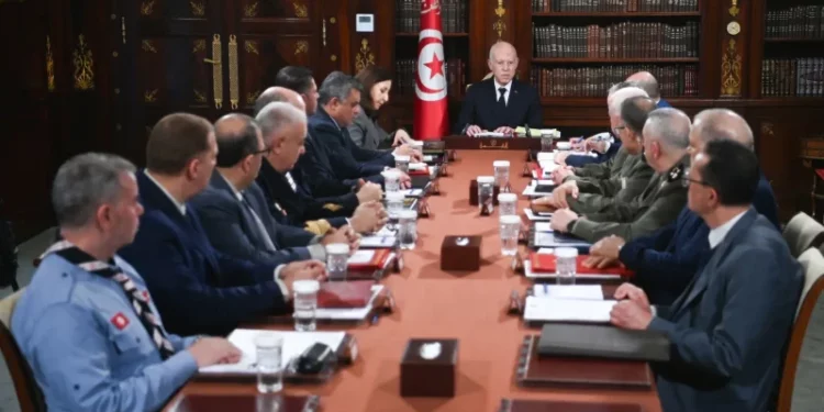 رئيس الجمهوريّة يدعو إلى مساعدة المتضرّرين من الفيضانات