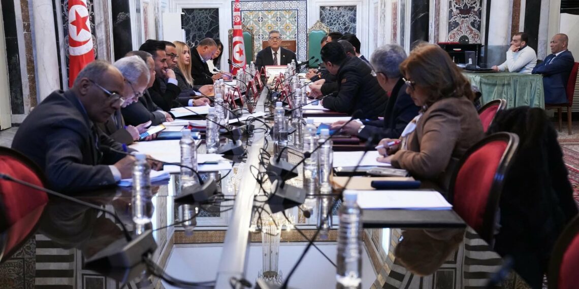 مكتب البرلمان يقرر عقد جلسات عامة مع عدد من أعضاء الحكومة وإحالة 234 سؤالا كتابيا