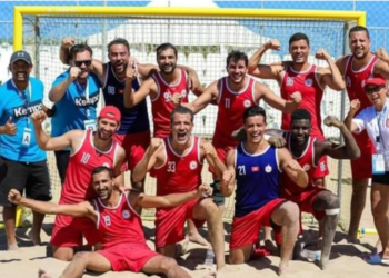 المنتخب الوطني للكرة الشاطئية يتوج بكأس افريقيا ويمثلها في كأس العالم