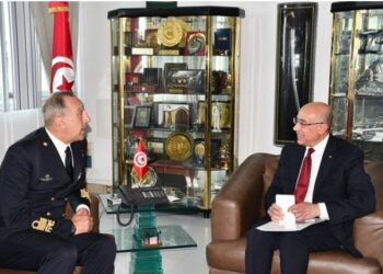 وزير الدفاع الوطني يلتقي رئيس أركان جيش البحر الإيطالي