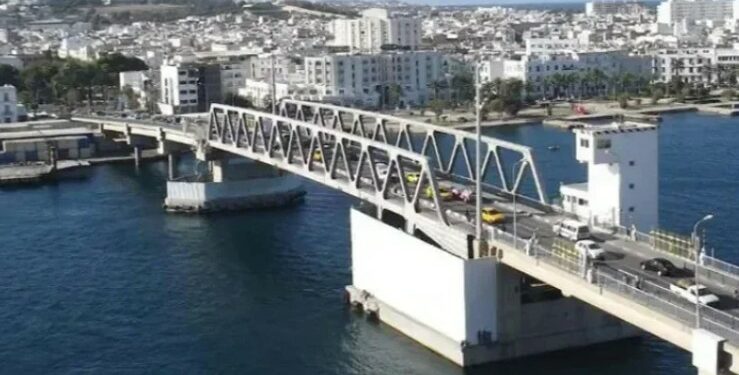 الجسر المتحرك ببنزرت: حركة المرور تستأنف نسقها العادي غدا