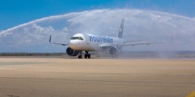 شركة الطيران التونسية “نوفلار” تتسلّم طائرتها الجديدة ايرباص A320neo
