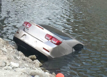 غرق شخص ونجاة  آخرين في حادث انزلاق سيارة في قنال مياه الشمال
