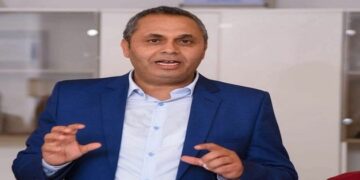 خميس الحمزاوي يعلن استقالته من الجامعة التونسية لكرة القدم ويكشف السبب..