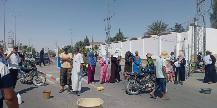 قطع للطريق و احتجاج في المتلوي على انقطاع الماء