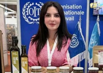 تتويج .التونسية .سناء عماري .جائزة .ريادة. الأعمال