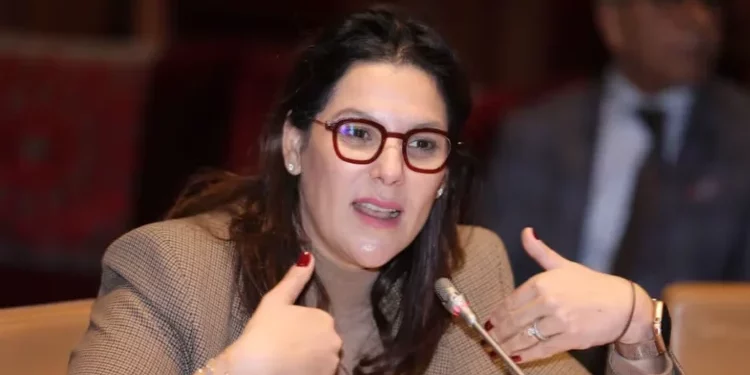 محمد السادس يعين أول امرأة رئيسة للحكومة المغربية…