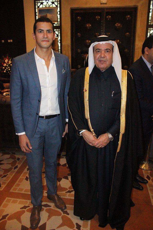 Le champion Oussama Mellouli avec l’ambassadeur du Qatar