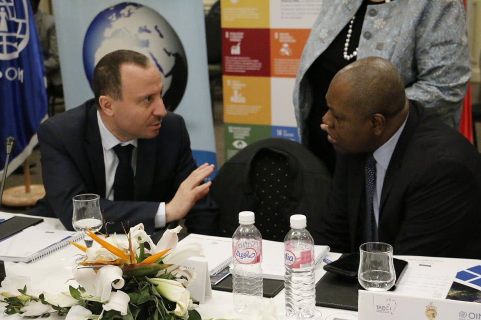 Bassem Loukil avec l’Ambassadeur du Cameroun et doyen du corps diplomatique africain, Victor Loé 