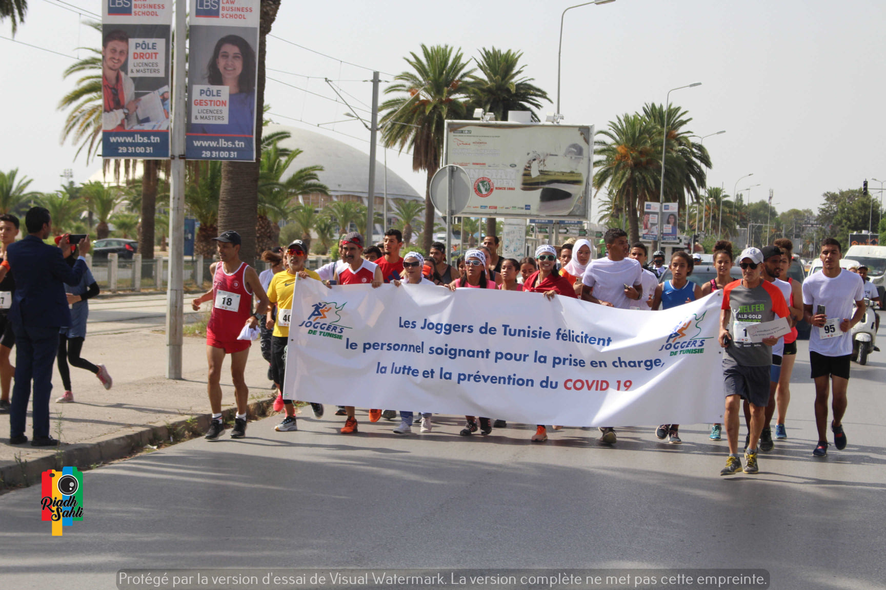 Le marathon des héros du quotidien En Tunisie, comme partout ailleurs, le personnel soignant mérite tous nos bravos, nos applaudissements et nos regards reconnaissants. 