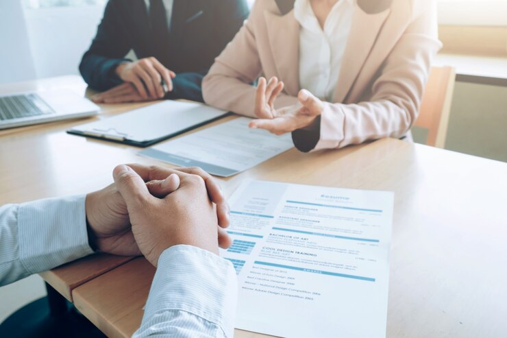 Plus de 90 agences de recrutement à l’étranger opèrent illégalement en Tunisie !