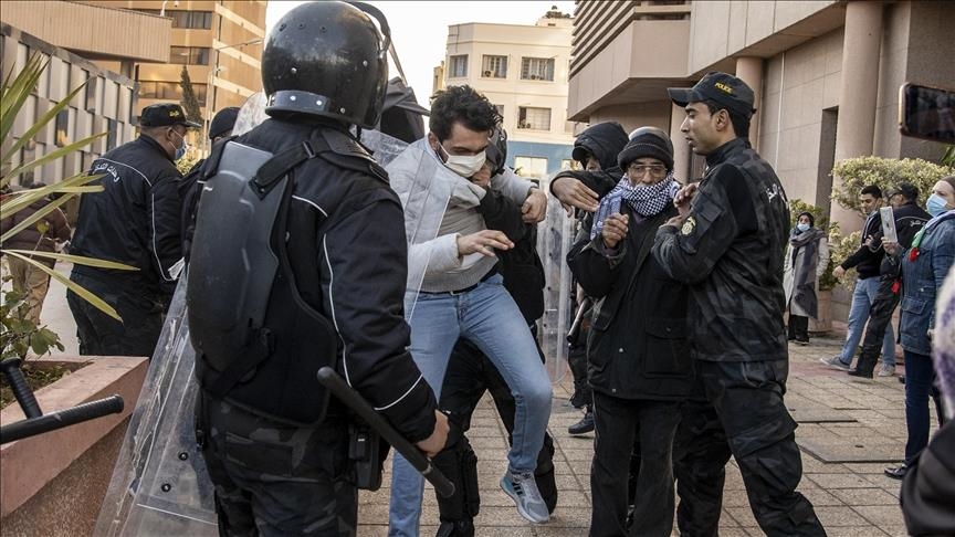 Le SNJT dénonce les agressions policières contre les journalistes