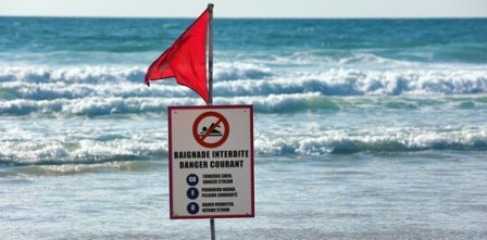 Alerte rouge météo : mer dangereuse et baignade interdite dans 15 régions
