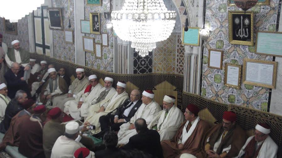 Béji Caïd Essebsi au mausolée Sidi Belhassen Chedhly