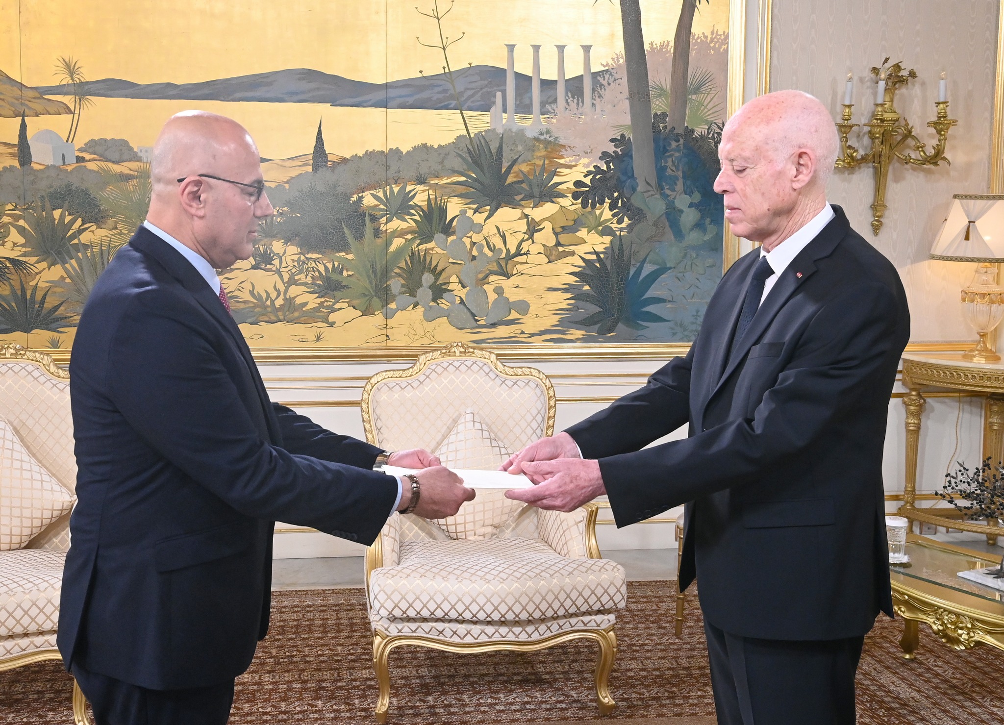  Kaïs Saïed reçoit les lettres de créance des ambassadeurs du Burkina Faso, du Liban et des USA