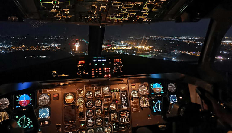 Incroyable: Le pilote laisse ses enfants prendre les commandes de l'avion: 75 morts !