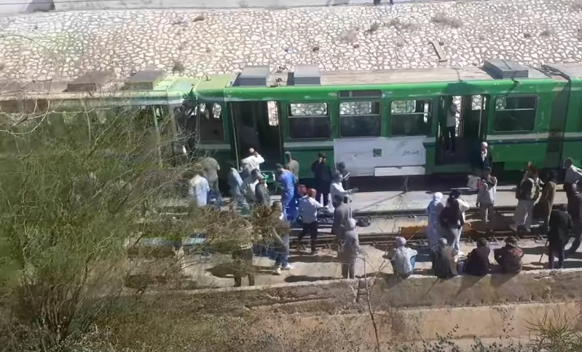 Tunis: Collision entre 2 rames de métro au niveau de Meftah Saadallah et Rommana