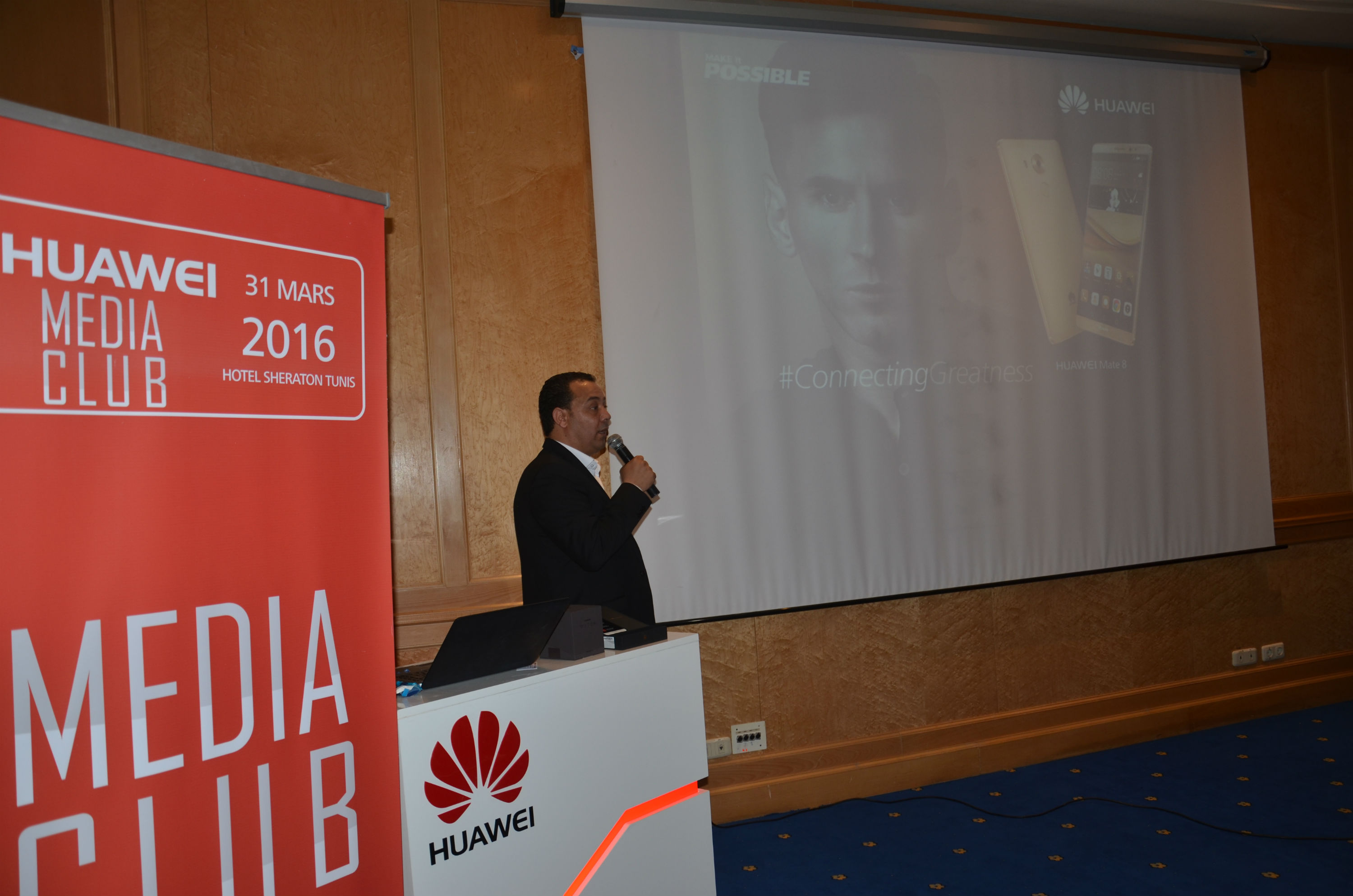 En Photo Lancement De Huawei Media Club 