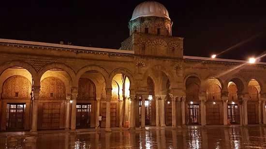 La municipalité de Tunis appelle au respect du recueillement pendant la prière de Tarawih