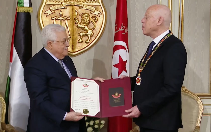 La Tunisie a-t-elle retiré sa reconnaissance à l'OLP?
