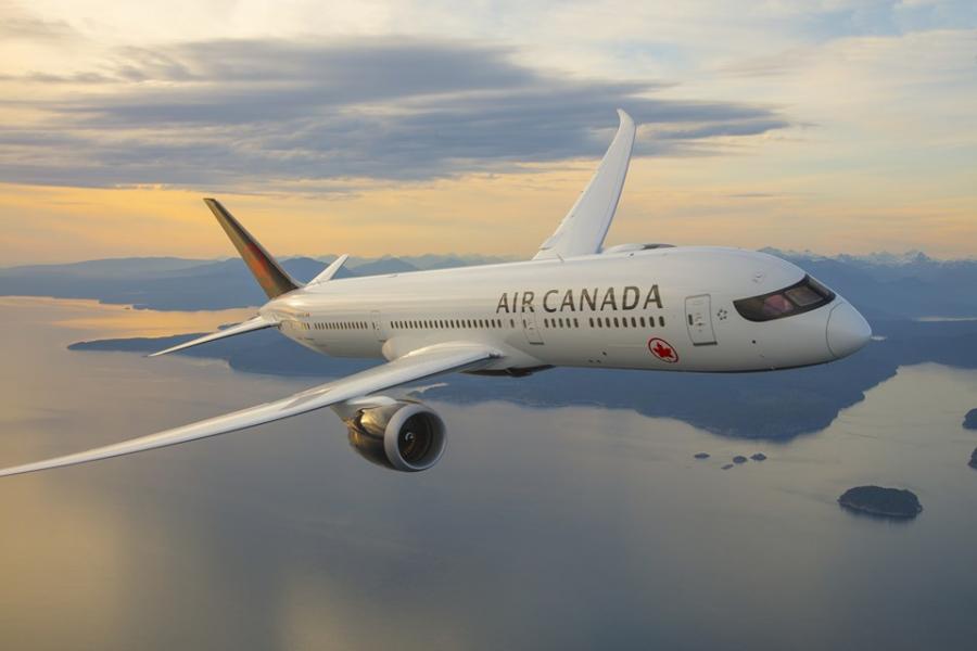 Air Canada va licencier plus de la moitié de ses effectifs