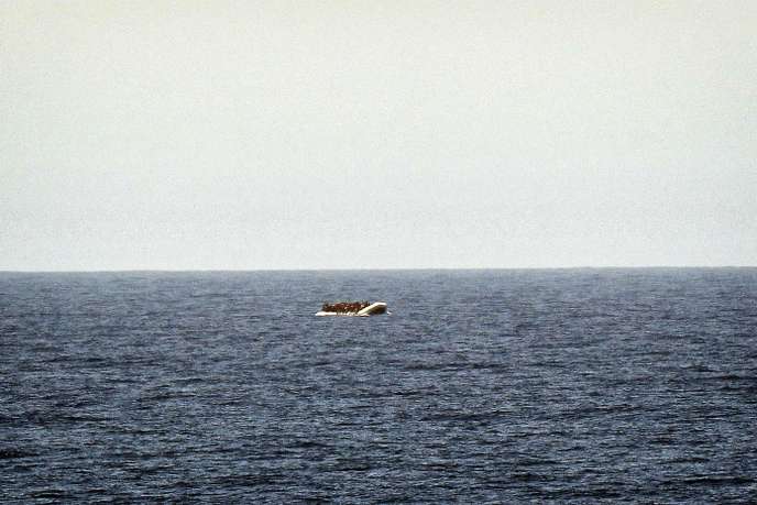 Plus de 350 migrants secourus au large du Maroc