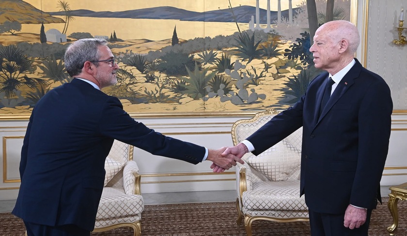 Kaïs Saïed reçoit l’Ambassadeur d’Espagne à l’occasion de la fin de ses fonctions
