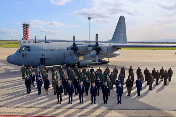 Livraison à l’armée de l’air d’un avion de transport militaire américain