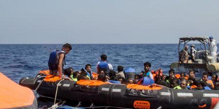 Un bateau fait naufrage avec 700 personnes à bord