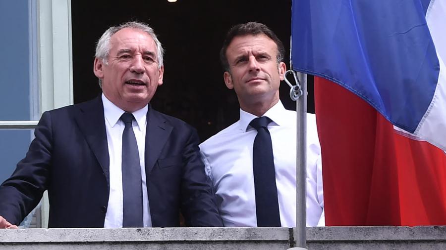 France: François Bayrou nommé Premier ministre par Emmanuel Macron
