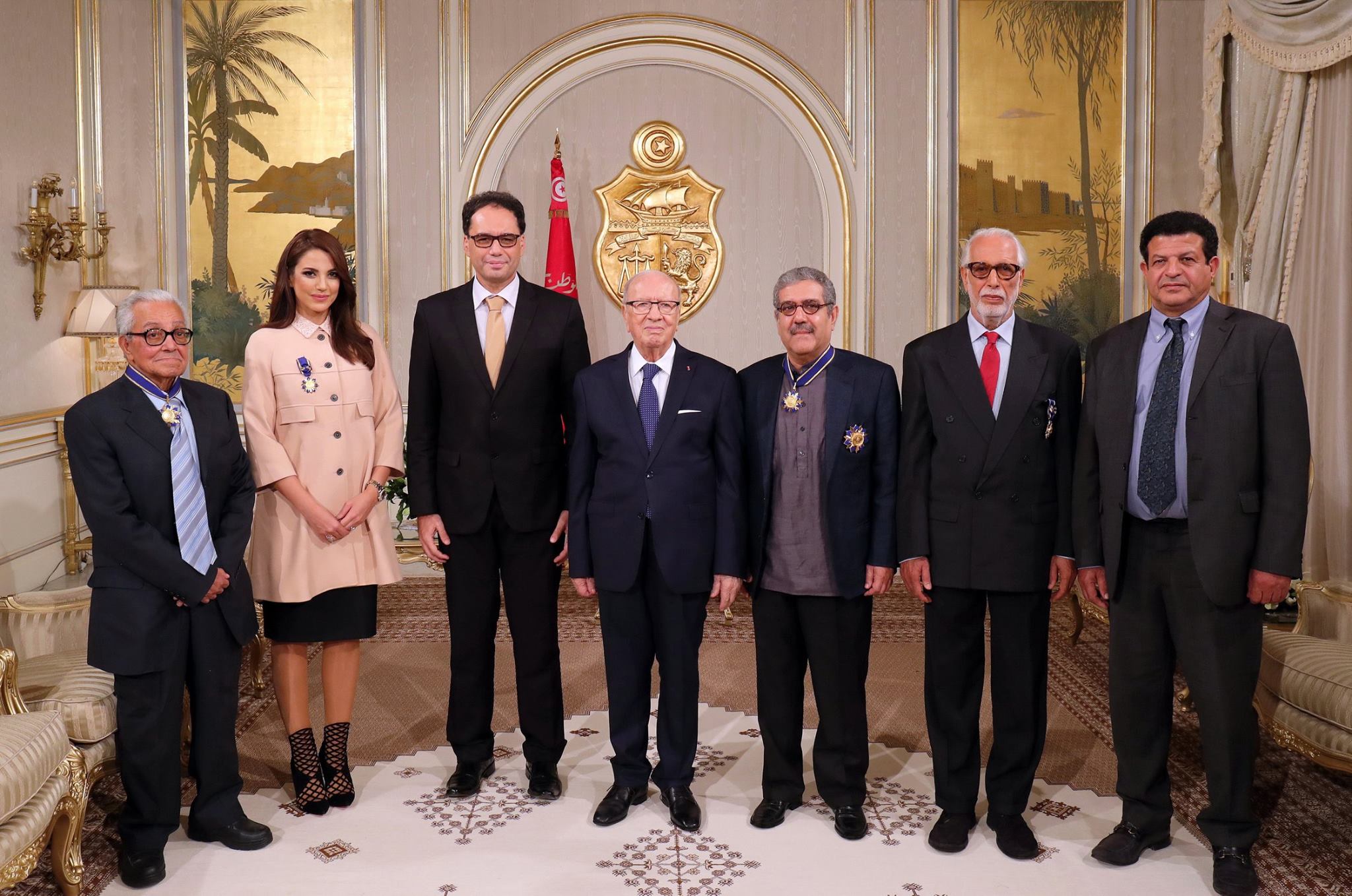 Béji Caïd Essebsi remet des décorations de l’Ordre National du Mérite Culturel
