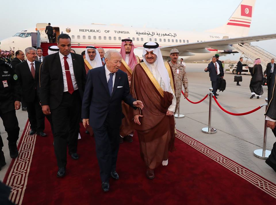 Sommet arabe : Béji Caïd Essebsi arrive à Dhahran