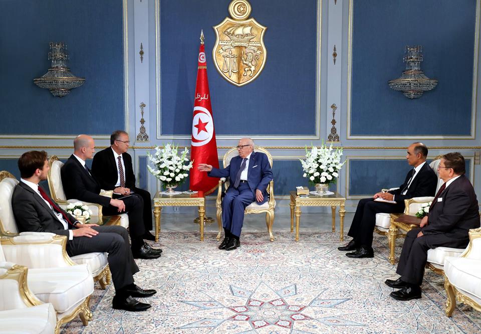 Le forum de Davos suit l’avancée réalisée par Tunisie sur la voie de la transition démocratique