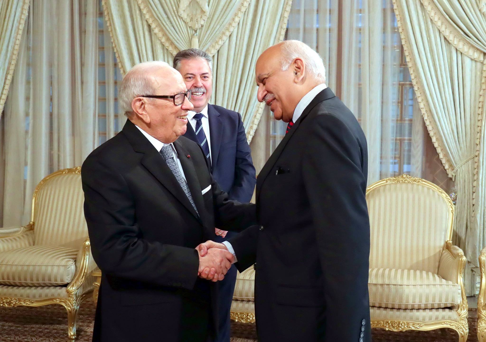 Le chef de l’Etat reçoit le ministre indien des affaires étrangères