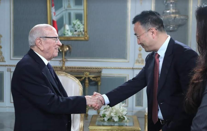 Essebsi reçoit le vice-président de Huawei Technologies