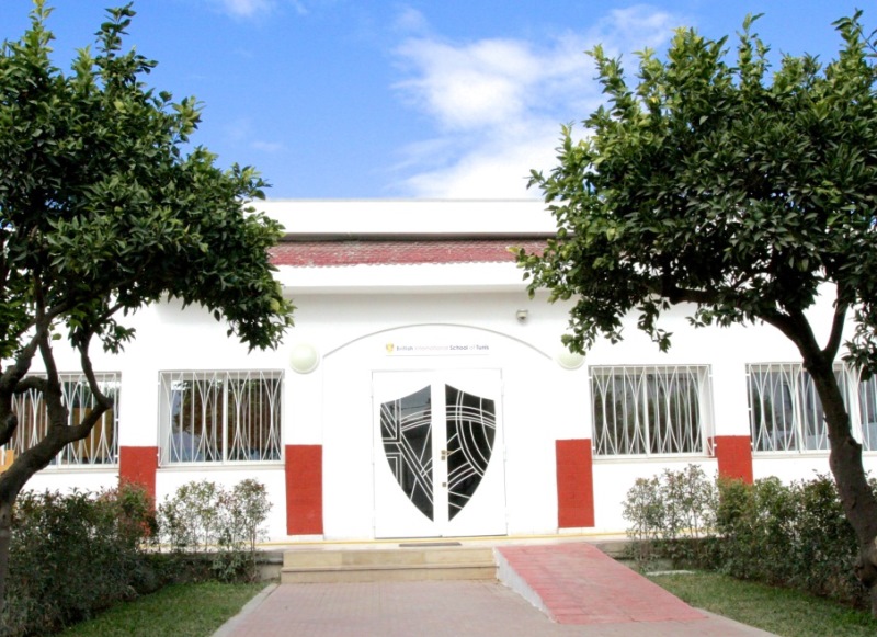 La British International School, annonce l’ouverture de sa section « secondaire » dans son nouveau local au Lac 3
