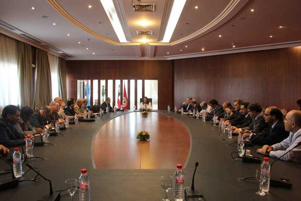 Les chefs des missions diplomatiques tunisiennes reçus par Bouchamaoui