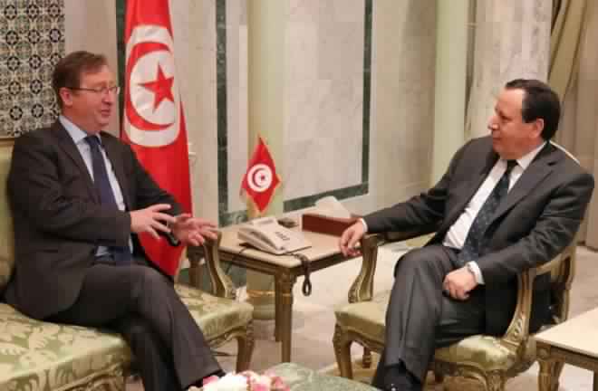 La Grande Bretagne doit retirer les avertissements de voyages de ses ressortissants en Tunisie