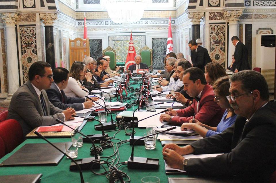 ARP : les groupes parlementaires appelés à délibérer, lundi, sur la Cour constitutionnelle et l’Isie