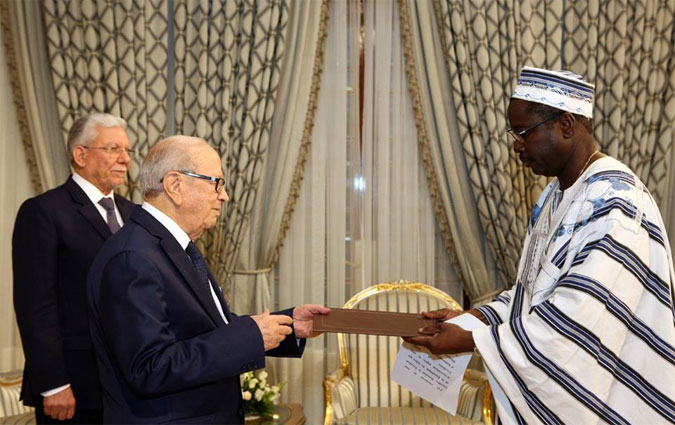 Cinq nouveaux Ambassadeurs accrédités dans nos murs