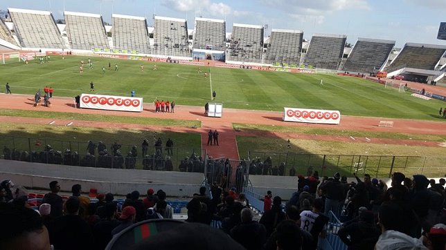Les supporters du CA s'en prennent aux joueurs