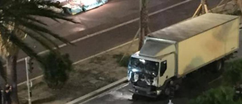 Nice : Un camion fonce dans la foule causant plusieurs victimes
