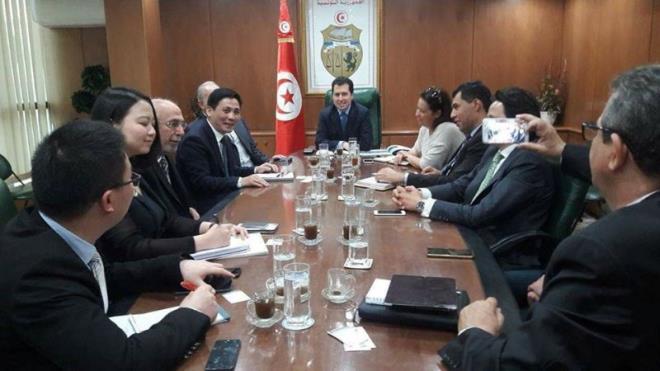 Le numéro1 du secteur cimentier chinois ouvre un bureau à Tunis