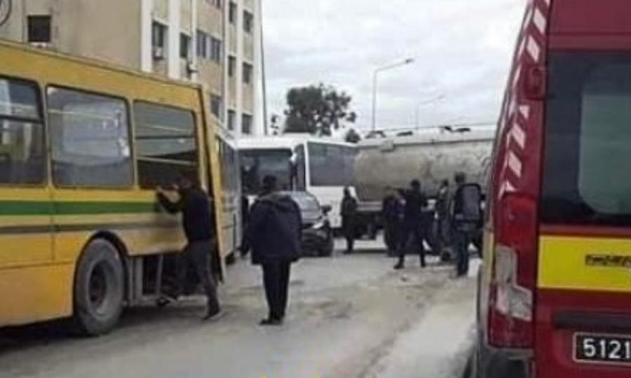 Oued Ellil : Collision d’un bus avec un camion, 16 blessés