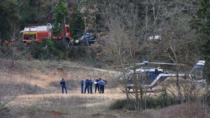 Accident de deux hélicoptères en France : cinq morts