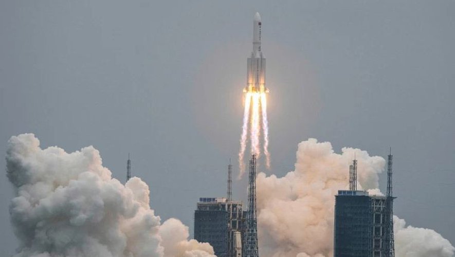 La France et l’Espagne ferment une partie de leur espace aérien avant la chute d’une fusée chinoise