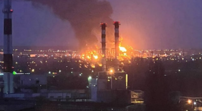 Ukraine: L'armée de l'air frappe un dépôt de pétrole en Russie