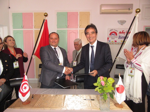 Don japonais pour le projet d'acquisition d’un Minibus au profit des enfants monoparentaux à Nabeul