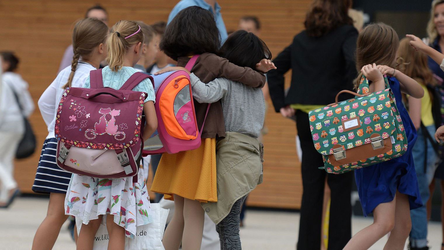 Première année de l'enseignement de base: 190 mille élèves inscrits à distance